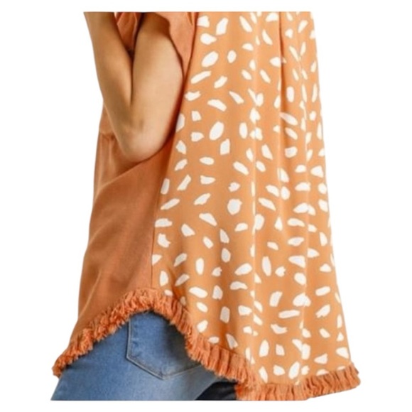 Umgee apricot dalmatian linen blend button down top size small - Picture 6 of 6